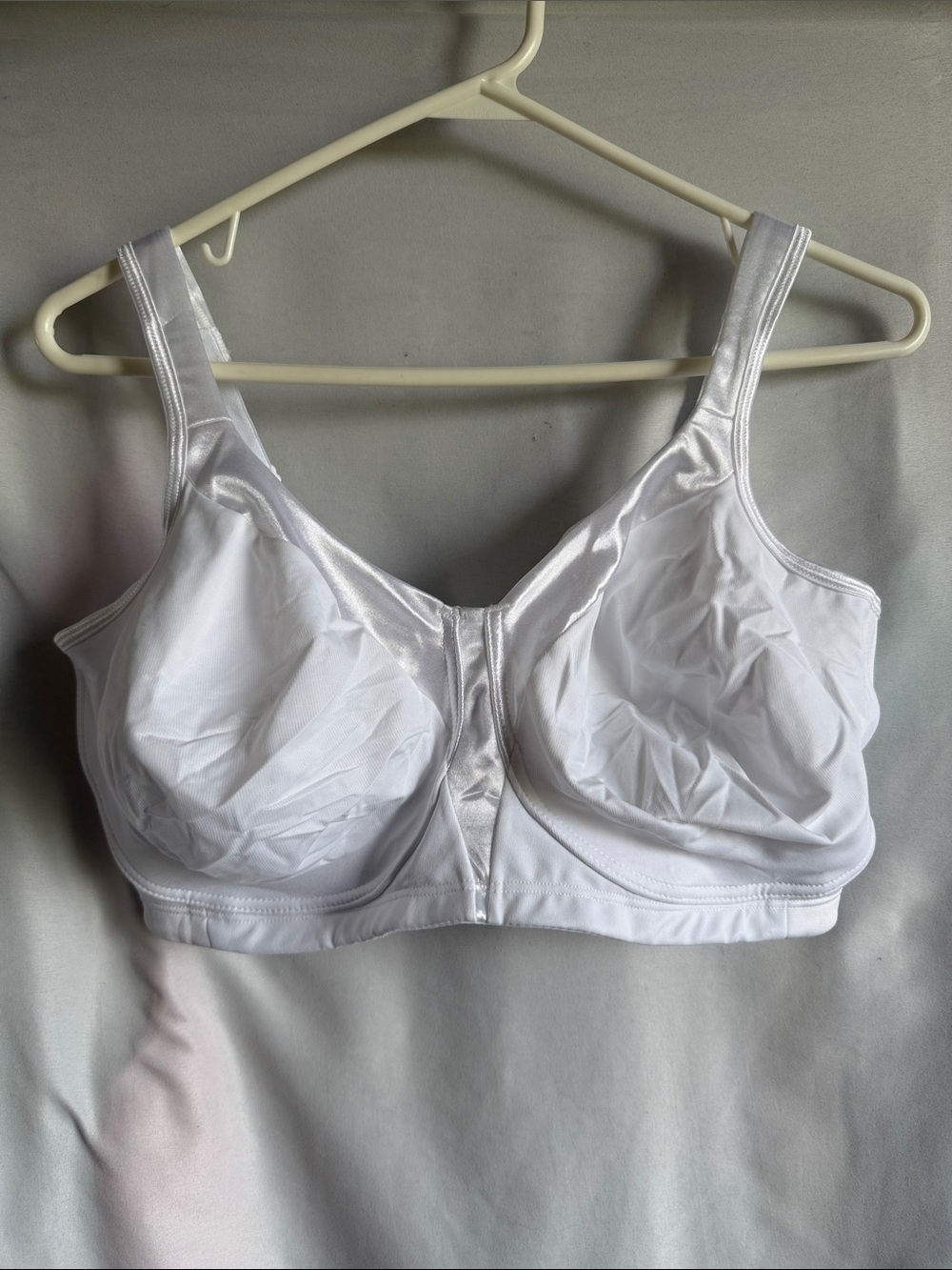 Playtex White Wireless Full-Coverage Comfort Bra